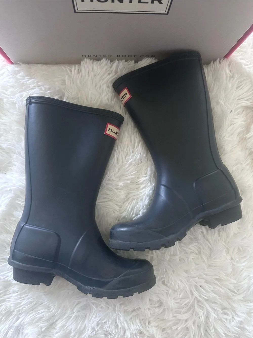 Used Hunter Kids Navy Rain Boots with Logo Trim size 13B/1G